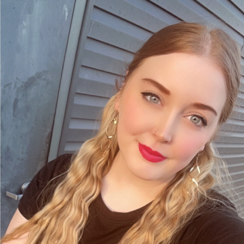 Meet your Posher, Brianna